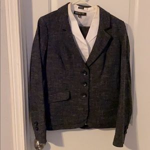 Womans Two Piece Suit Size 4/6 GREAT CONDITION!